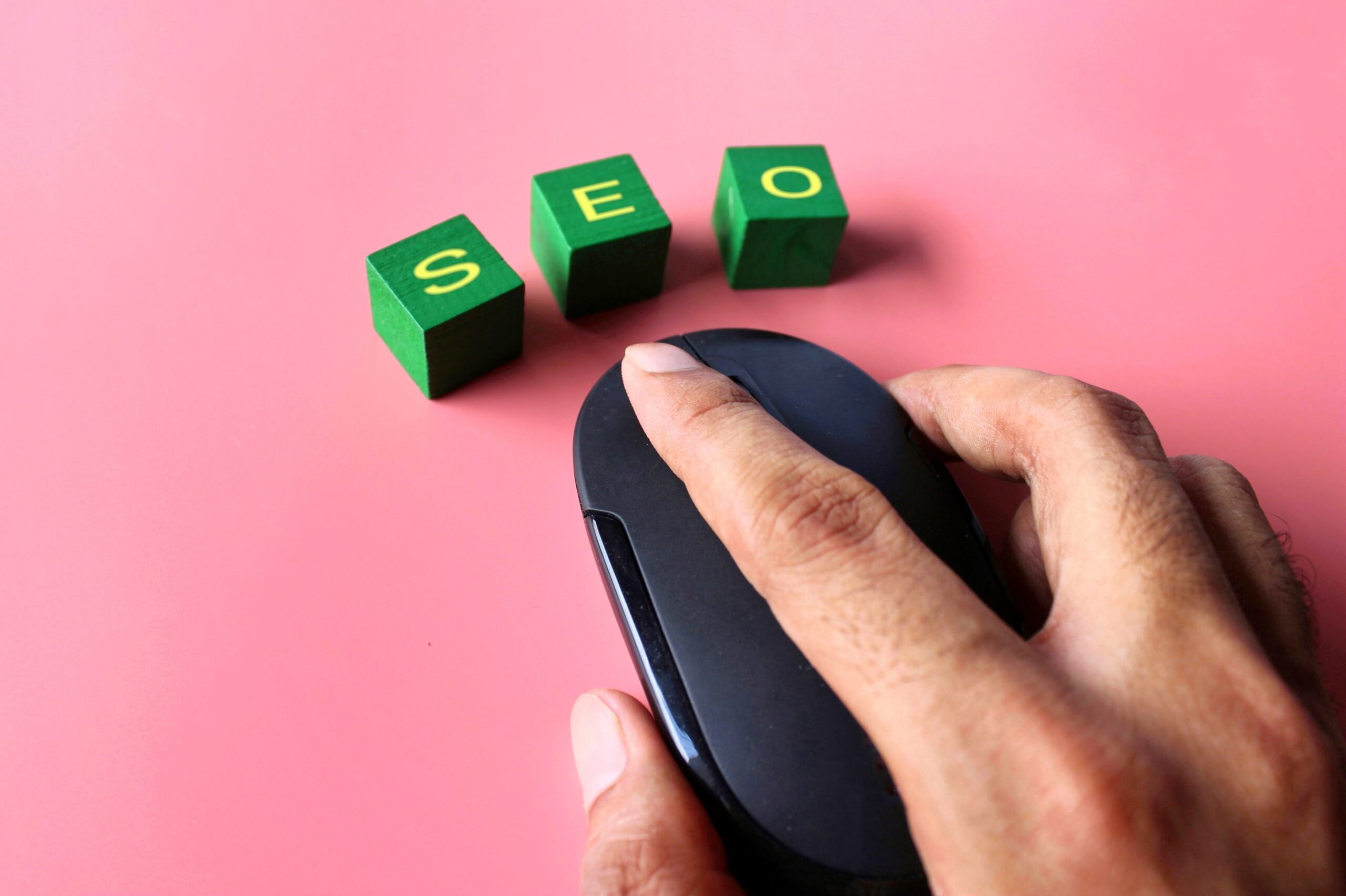 Best SEO Content Writers: Agency vs Freelance Results